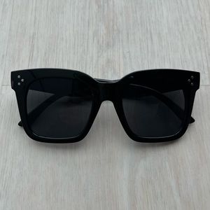 FEISEDY Vintage Oversized Square Sunglasses Womens Trendy Luxury Big Sun Glasses